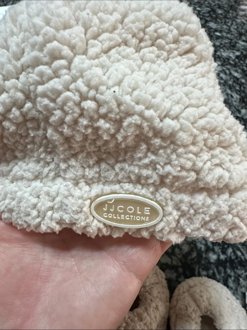 Bundle of baby hats (6)  JJ Cole Cream Sherpa set  Gerber  Mittens & Booties Set
